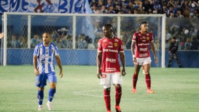 Paysandu, Vila Nova, Vila Nova é goleado pelo Paysandu, Vila Nova e Paysandu, Márcio Fernandes é demitido