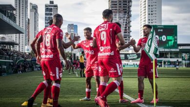 Vila Nova vence o Goiás, Goiás e Vila Nova, Goiás x Vila Nova, Goiás Vila Nova semifinal Goianão, Goiás Vila Nova Goianão