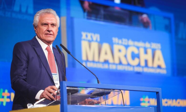Marcha a Brasília em Defesa dos Municípios, Ronaldo Caiado, Caiado Marcha a Brasília em Defesa dos Municípios, Caiado defende autonomia dos Estados e municípios, Caiado estados municípios