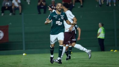 Goiás vence a Ferroviária, Goiás e Ferroviária, Goiás x Ferroviária, Ferroviária, Goiás líder Série B