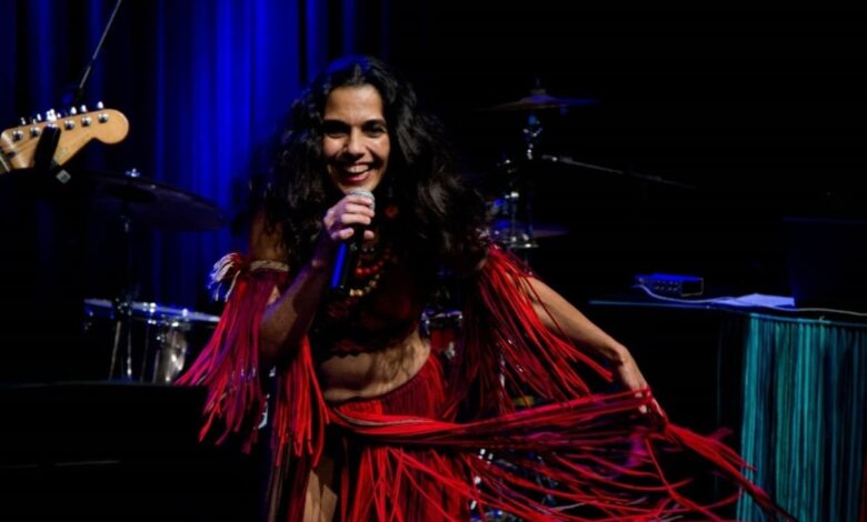 Débora Di Sá, Débora Di Sá em Goiânia, Débora Di Sá Luau da Liberdade, show Débora Di Sá Luau da Liberdade Goiânia, Luau da Liberdade Goiânia