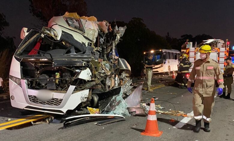 acidente br 153, acidente em goiás, acidente caminhão micro ônibus br 153 porangatu, acidente ufpa, acidente com ônibus da ufpa