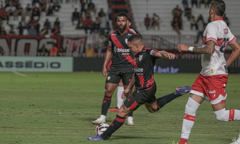 atlético go crb, atlético goianiense e crb, atlético e crb, Atlético-GO vence o CRB, atlético go x crb