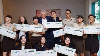 alunos goianos prêmio prova matemática enem, prêmio prova matemática enem, caiado prêmio prova matemática enem, prêmio R$ 10 mil prova matemática enem, prova matemática enem Goiás