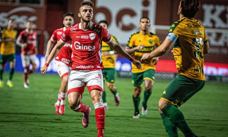 Vila Nova, Vila Nova empata com o Cuiabá, Vila Nova Cuiabá Série B, Paulo Turra é demitido, Paulo Turra demitido Vila Nova