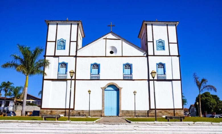 Pirenópolis, Pirenópolis 298 anos, shows gratuitos Pirenópolis, shows gratuitos Praça Central Pirenópolis, Louva Piri