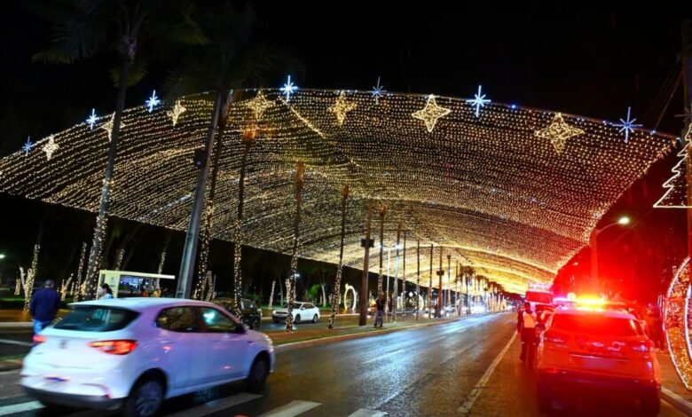 túnel de luzes na Praça Tamandaré, túnel de luzes Praça Tamandaré, túnel de luzes Praça Tamandaré Goiânia, túnel Praça Tamandaré, Praça Tamandaré