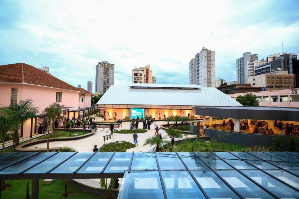 Lyceu de Goiânia, Colégio Lyceu de Goiânia, Lyceu de Goiânia reinaugurado, reinauguração Lyceu de Goiânia, Caiado reinaugura Colégio Lyceu de Goiânia