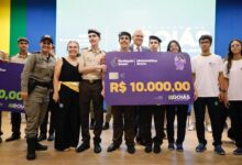 entrega prêmios Redação Enem Matemática Enem Goiás, Prêmio Redação Enem, Prêmio Matemática Enem, prêmio destaques Enem 2025 Goiás, prêmio Enem 2025 Goiás