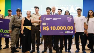 entrega prêmios Redação Enem Matemática Enem Goiás, Prêmio Redação Enem, Prêmio Matemática Enem, prêmio destaques Enem 2025 Goiás, prêmio Enem 2025 Goiás