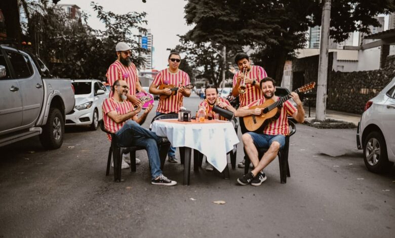 Bloco Carrinho de Mão Elétrico, Bloco Carrinho de Mão Elétrico Goiânia, Bloco Carrinho de Mão Elétrico Heróis de Botequim Goiânia, Heróis de Botequim Goiânia, Bloco Carrinho de Mão Elétrico Cervejaria Dias Goiânia