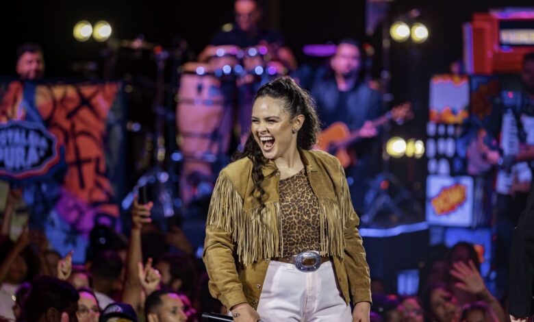 Luiza Martins, Luiza Martins Goiânia, Luiza Martins Tatu Bola Goiânia, Luiza Martins ensaio de Carnaval Goiânia, Luiza Martins em Goiânia