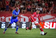 Vila Nova perde para o Confiança, Vila Nova x Confiança, Vila Nova, Vila Nova Confiança, Umberto Louzer demitido