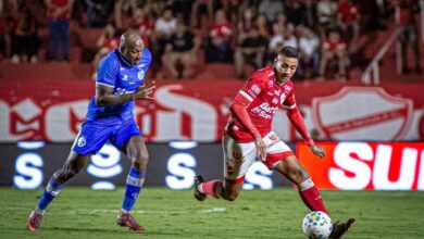 Vila Nova perde para o Confiança, Vila Nova x Confiança, Vila Nova, Vila Nova Confiança, Umberto Louzer demitido