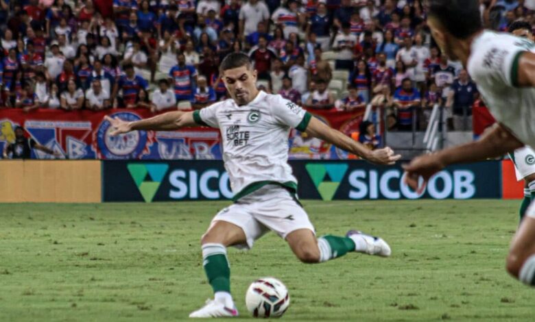 Goiás é goleado de virada pelo Fortaleza, Goiás e Fortaleza, Fortaleza x Goiás, Fortaleza, Fortaleza Goiás Série B