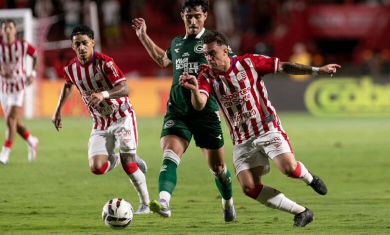 Goiás vence o Náutico, Náutico x Goiás, Náutico, Goiás, Goiás Náutico Série B