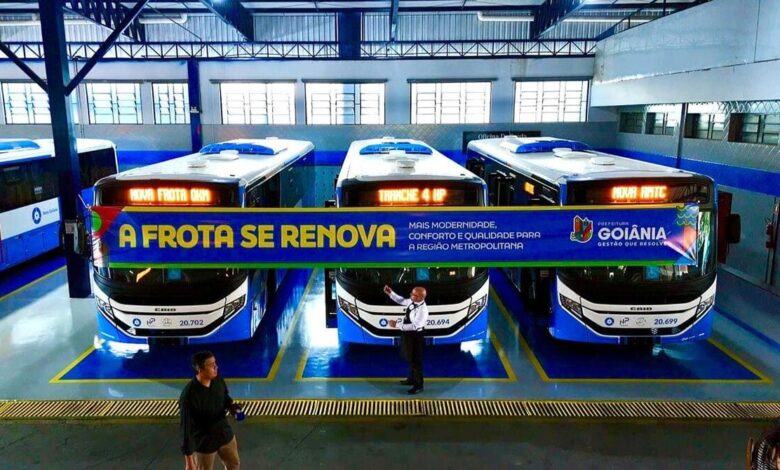 novos ônibus Goiânia, transporte coletivo de Goiânia, entrega novos ônibus transporte coletivo Goiânia, Sandro Mabel entrega novos ônibus Goiânia, entrega novos ônibus Goiânia